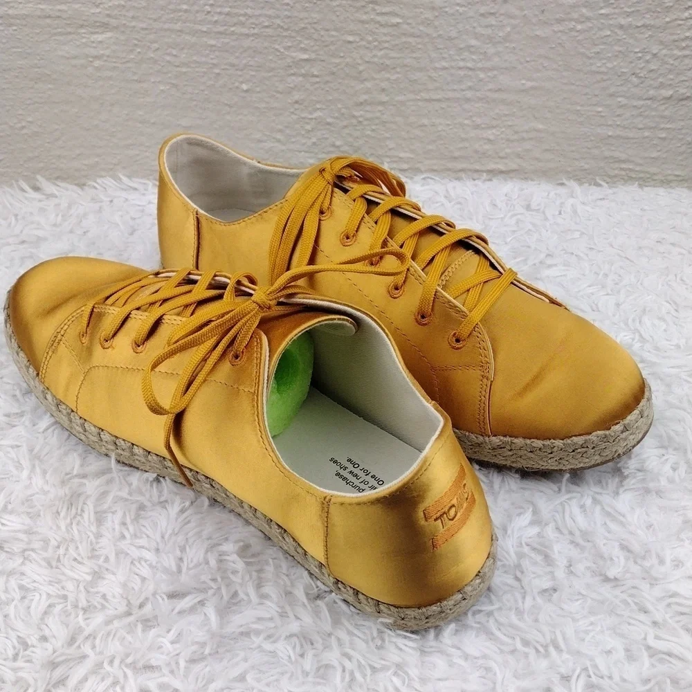 TOMS Yellow Gold Satin Upper Round Toe Lace Up Low Top Espradrille Sneaker Shoe